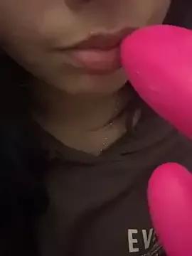 Group lynn9000 on StripChat