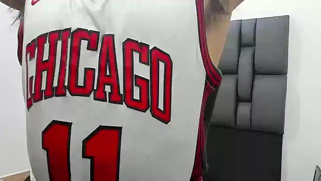 Freechat Lyon_vach on StripChat