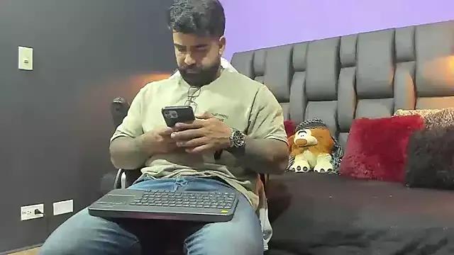 Freechat Lyon_vach on StripChat