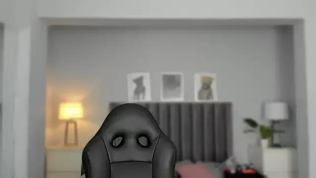 Madie__collins on StripChat