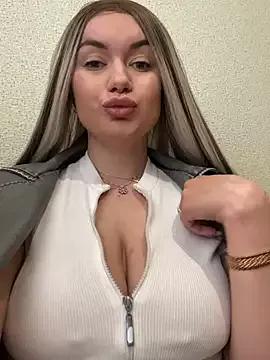 Maya_Willis on StripChat