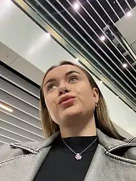 Maya_Willis on StripChat