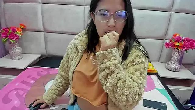 Miaa_Smiith_ on StripChat 