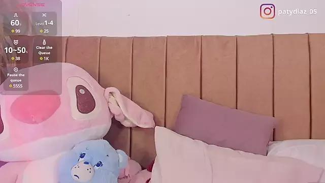 MiiaParker6972 on StripChat