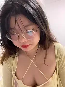 mmmyin20 on StripChat 