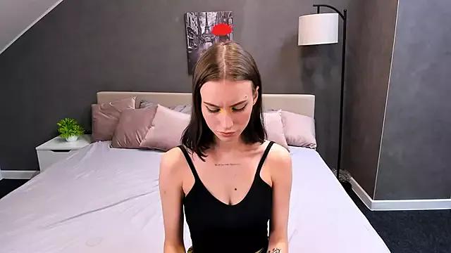 Mollly_Rouge on StripChat 