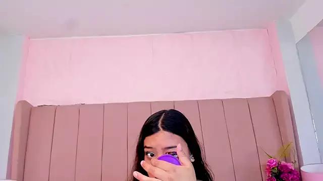 MollyBigBoobs12 on StripChat 