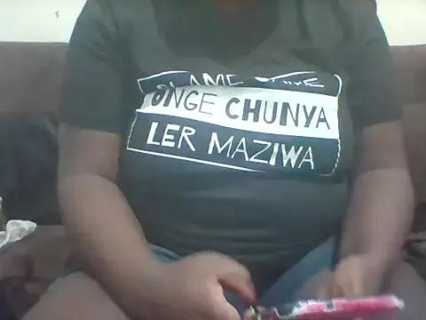 Momozana101 on StripChat