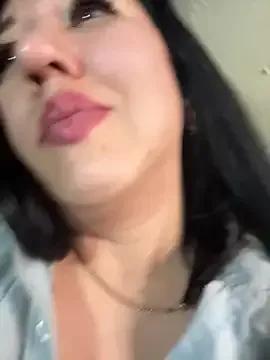 Naughtbaby_2025 on StripChat 
