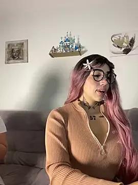 Nickiiiii on StripChat