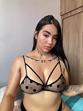 Nickiiiii on StripChat