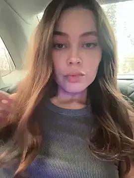 nicole111 on StripChat