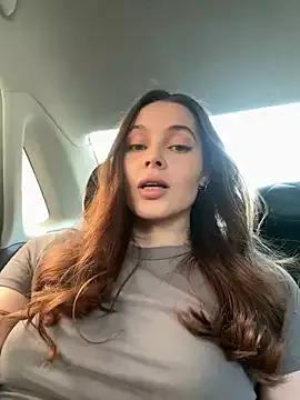 nicole111 on StripChat