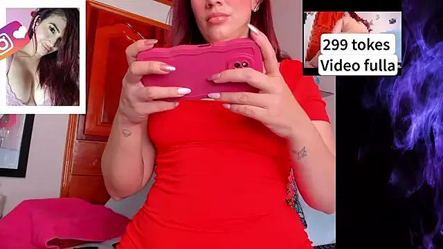 Nicole_x on StripChat 