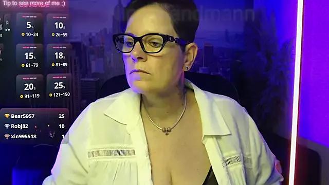 ninarandmann on StripChat 