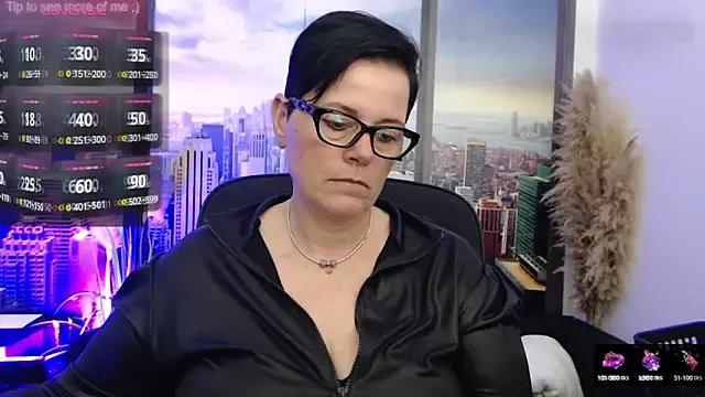 ninarandmann on StripChat 
