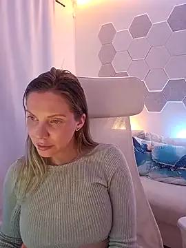 Nova-Lee on StripChat