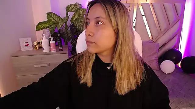 NyxAndria_1 on StripChat 