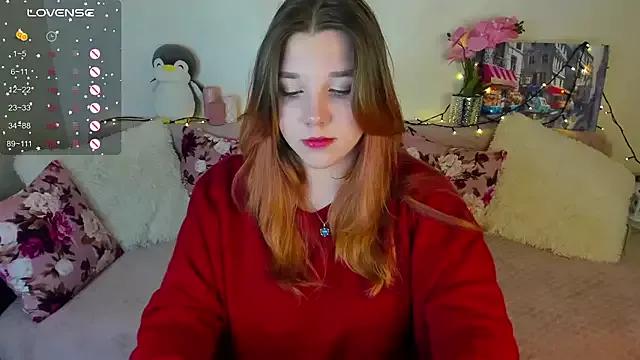 PenelopeOneGrey on StripChat 