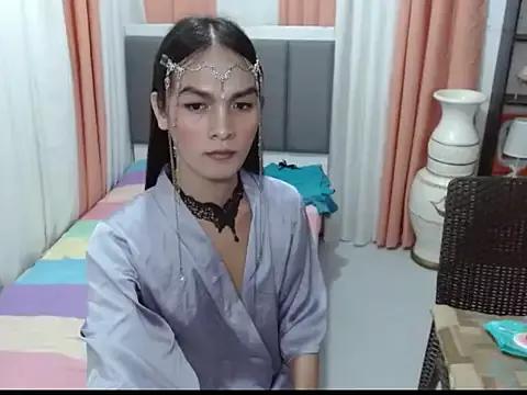 PetiteAsianDyosa on StripChat 