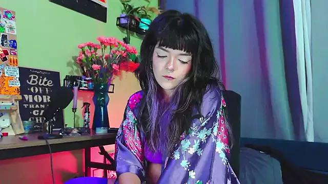 purple_em69 on StripChat 