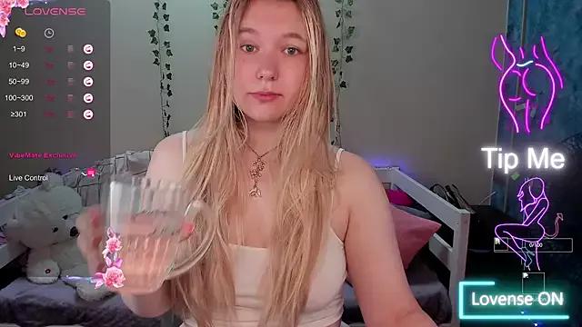 Rebecca_Kelly on StripChat 