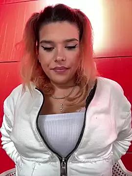 RiriRoseey on StripChat