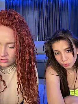 RollingGirlzzz on StripChat 