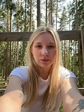 SabrinaRosed on StripChat