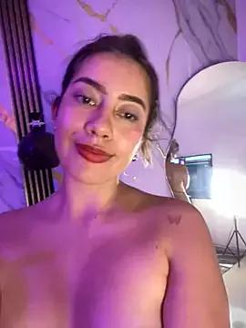 sara_calderon on StripChat