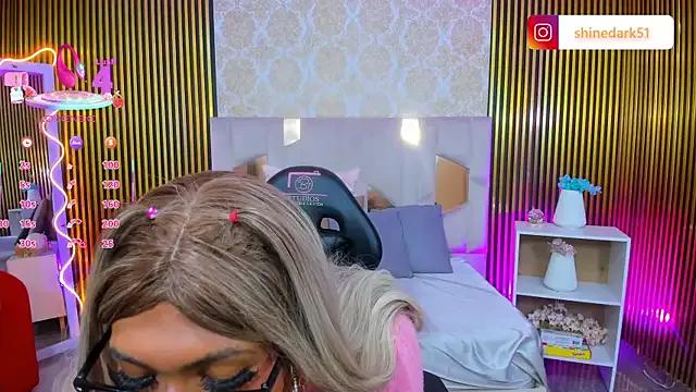 Shinedark_tay1 on StripChat