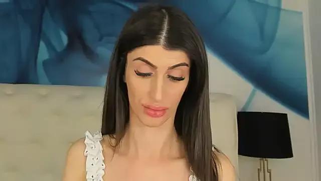 SkinnyDolly on StripChat 