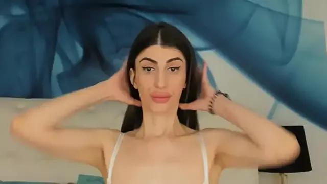 SkinnyDolly on StripChat 