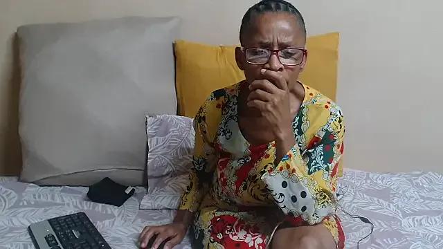 SugarPoppy24xxx on StripChat