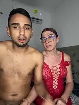 sweethoneytsx on StripChat