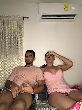 sweethoneytsx on StripChat