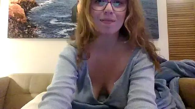 Freechat sweetsocalgirl on StripChat