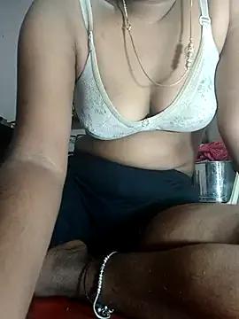Tamil_Kavitha on StripChat