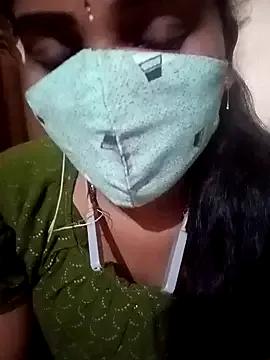 Tamil_roja17 on StripChat