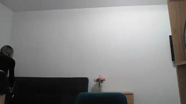 Tavriena on StripChat