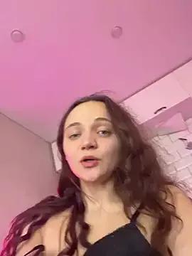 TheYourL on StripChat 