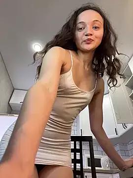TheYourL on StripChat 