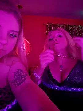 TinaLizxh on StripChat