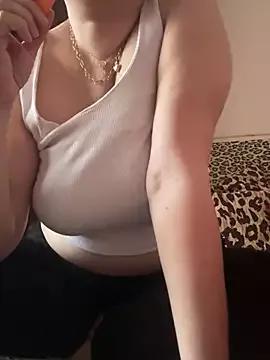 TriumphLove on StripChat 