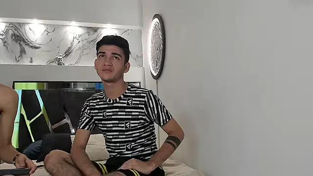 TWINKS_FRIENDS on StripChat