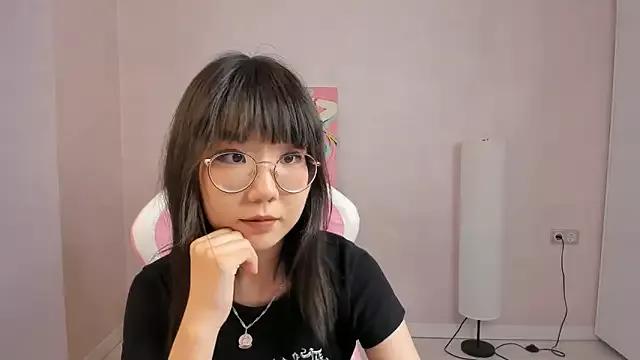 Freechat UdelaDodson on StripChat