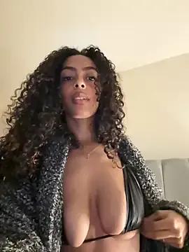 Private yasmingarcia on StripChat