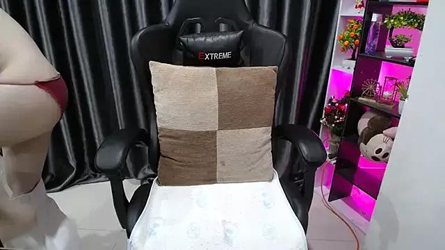 Freechat Yuki-yio on StripChat