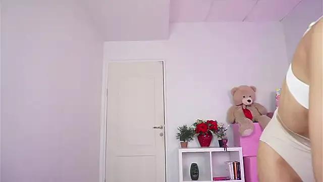 ZariaVera on StripChat